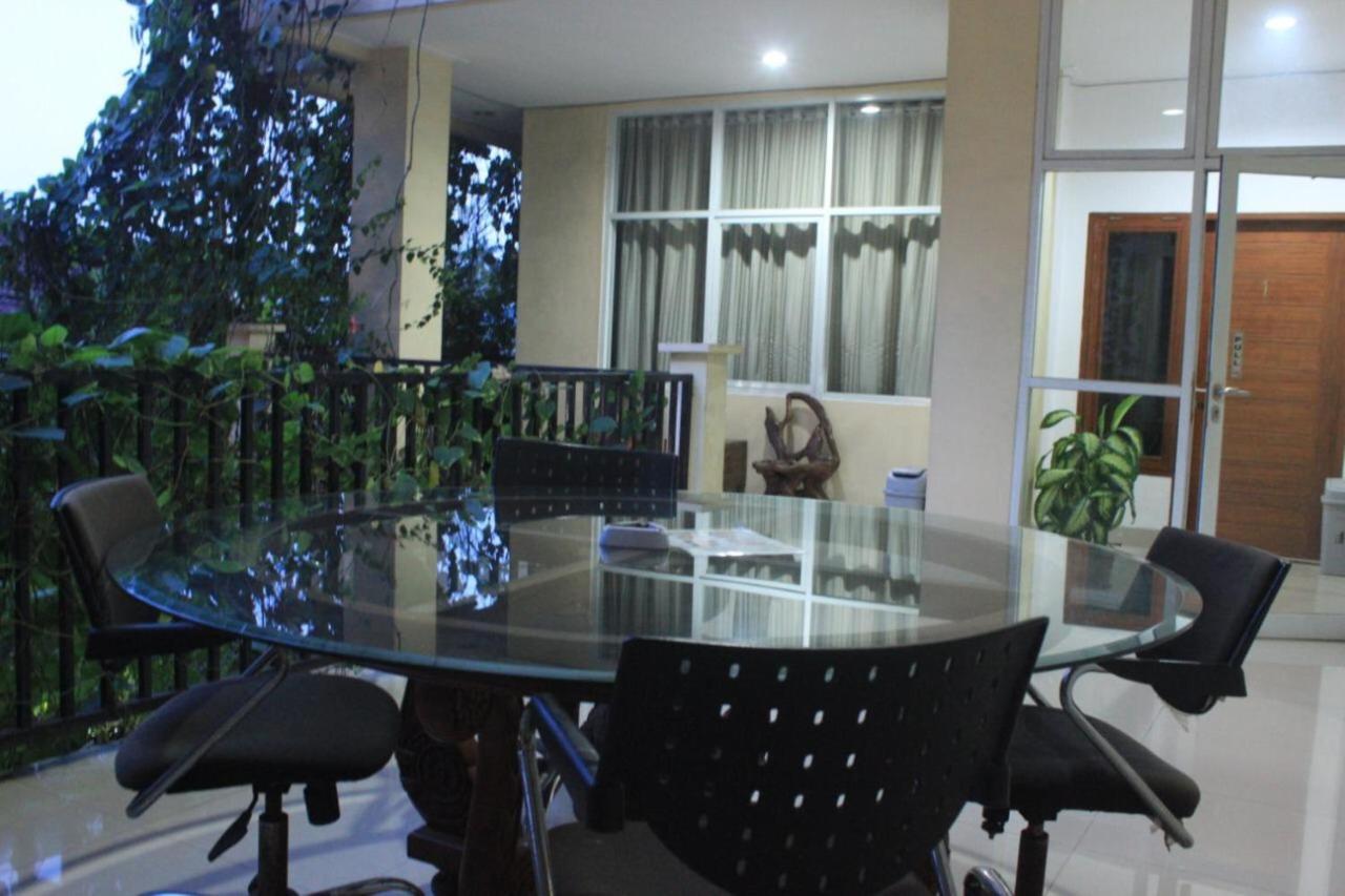 Ragunan Residence Syaridin Giacarta Esterno foto