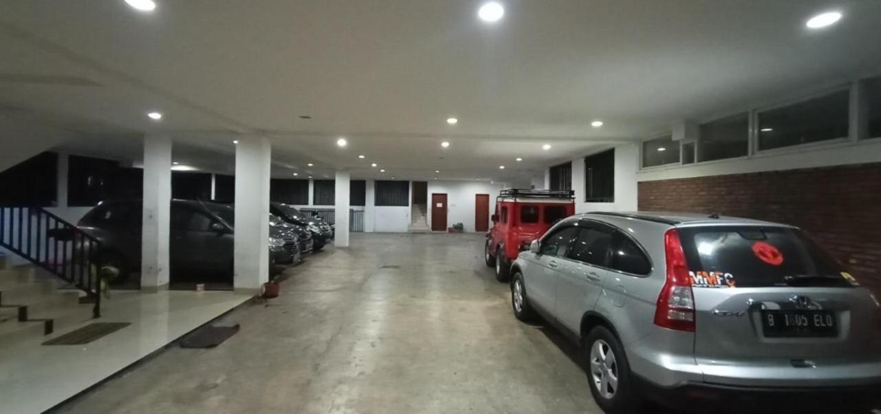 Ragunan Residence Syaridin Giacarta Esterno foto